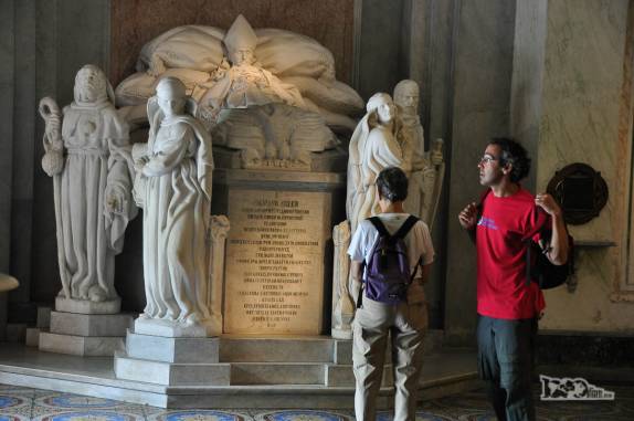 Visitando a Catedral Metropolitana, no Centro Velho de Montevideo, no Uruguai